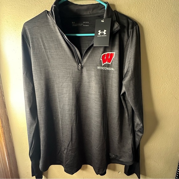 NWT Wisconsin Badgers NCAA Under Armour Women’s Quarter Zip Pullover Size Large - Picture 1 of 7